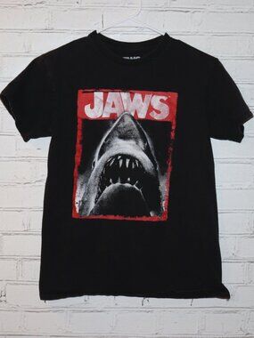 🦈 Jaws Graphic T‑Shirt · Men’s Small · Classic Movie Print